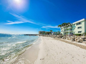 2 bedroom Oceanfront Condo! Pool, beach, incredible views, Florida Keys gem!